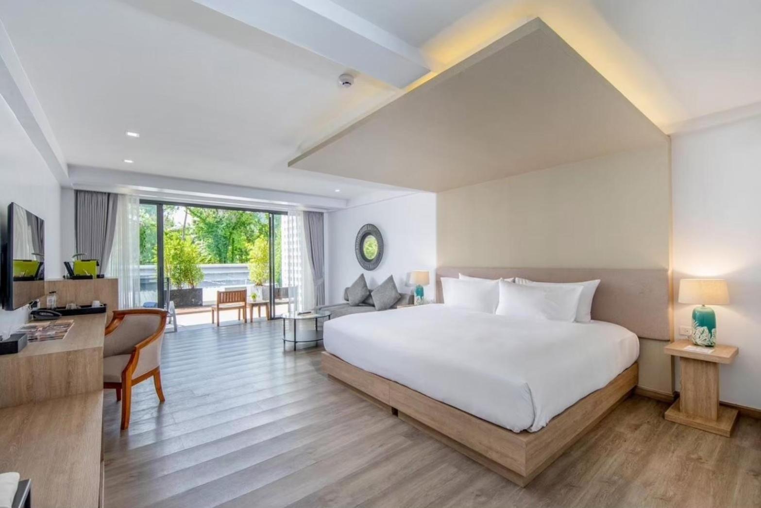 Anona Beachfront Phuket Resort-Sha Extra Plus Patong Kültér fotó